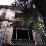 A shy colonial mansion