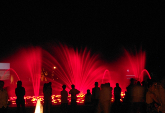 Fancy fountains at Wat Botom