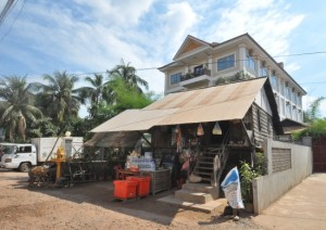The Mother Home Inn sits unassumingly in a quiet, central location