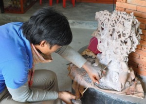Enjoy watching a young local sculptor at work