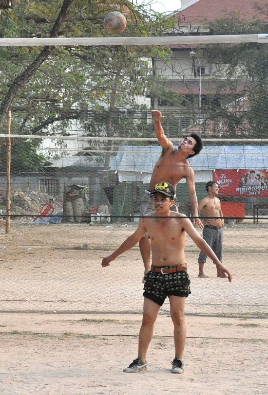 Street volleyball: an easy way to catch some real live sport.