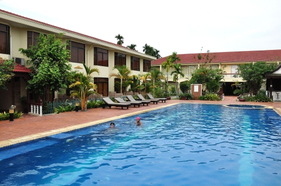 The My Hibiscus pool: Cheap, and quiet, but that's about it.