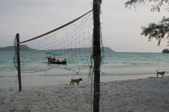 Not a tuk tuk to be seen outside Monkey Island.