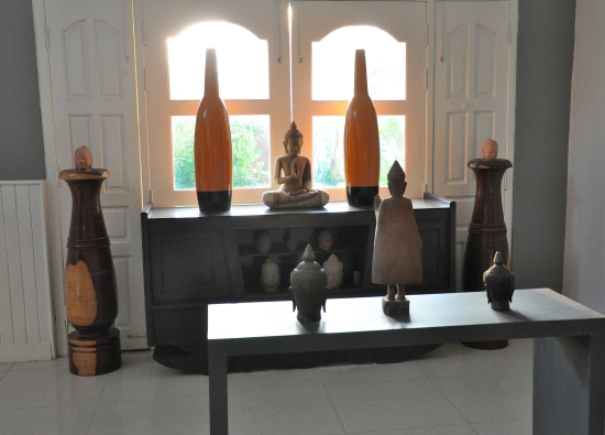 Various Angkorian-style objets adorn the public spaces.