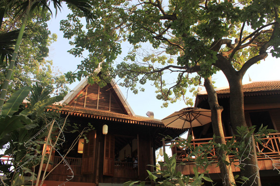 Live like a King. And expect to pay a premium.