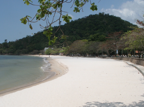 Keptacular beach.