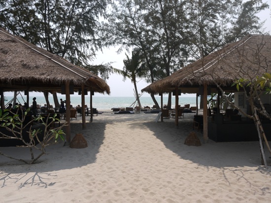 Time for breakfast on the beach