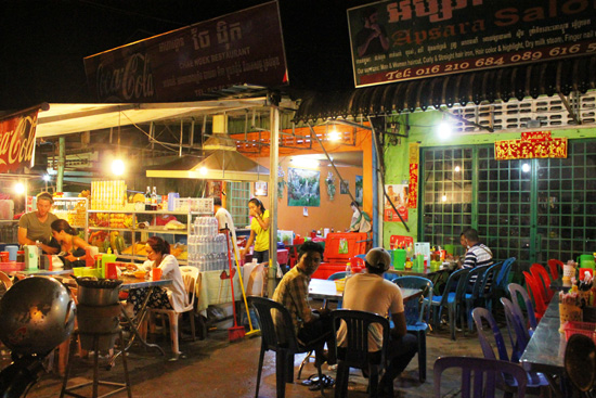 Eat with the locals at Chae Ngek Restaurant