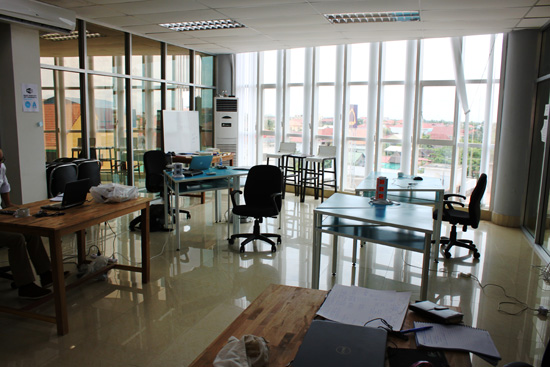 Stop procrastinating and do some work at Angkor Hub.
