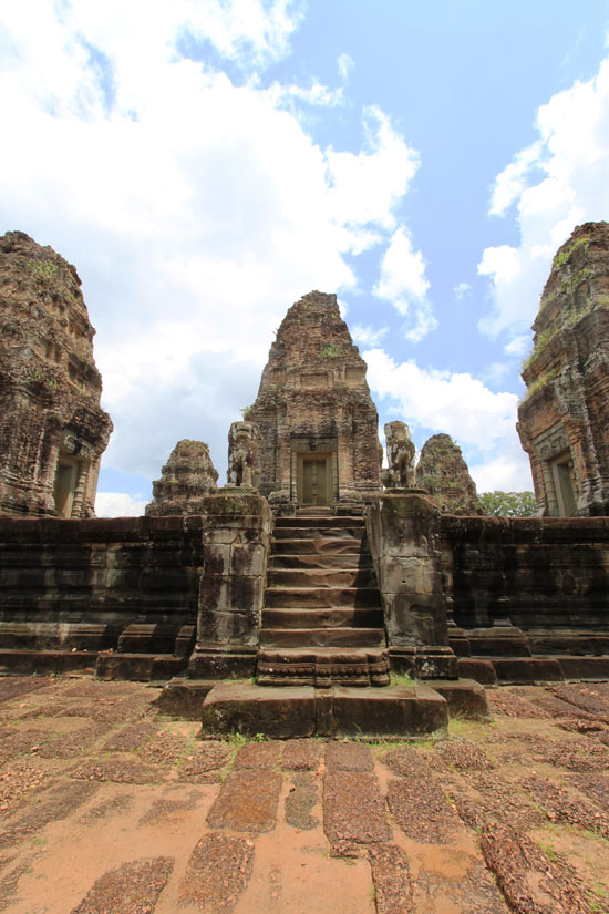 Water taxis no longer operate to East Mebon.