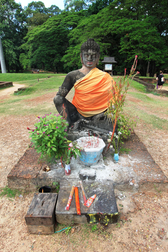The 'leper' King replica.