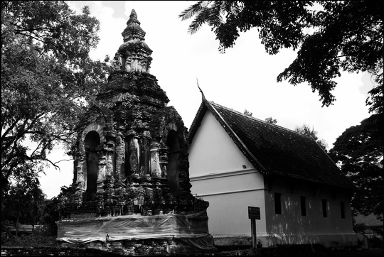 The old hall and 15th century chedi The old hall and 15th century chedi