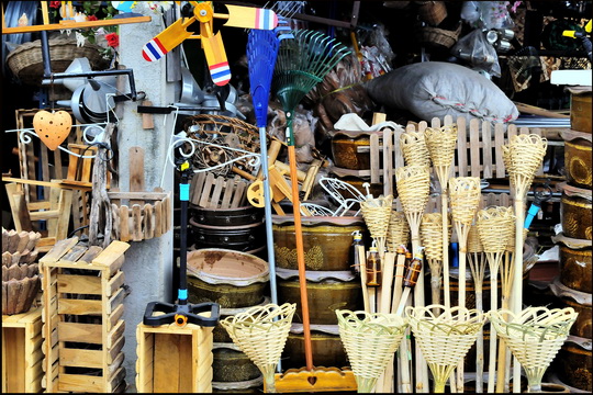 Pick-up an unusual Chiang Mai souvenir here! Pick-up an unusual Chiang Mai souvenir here!