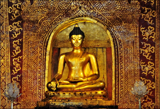 The famous Phra Singh image The famous Phra Singh image