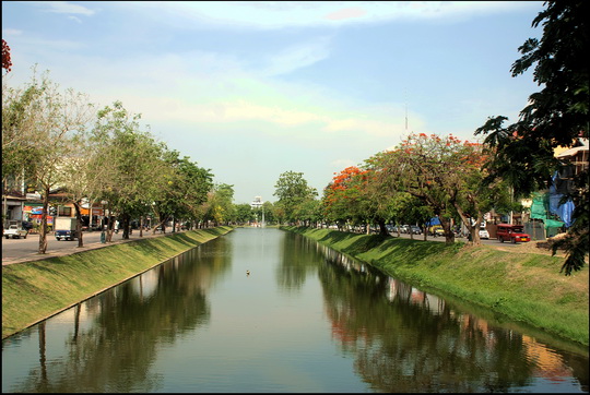 The north moat looking south towards Prathu Chang Puak. The north moat looking south towards Prathu Chang Puak.
