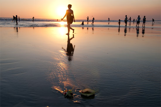 Sun sinking on Seminyak.