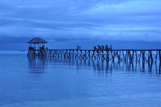 Rainy day blues at Kadidiri.