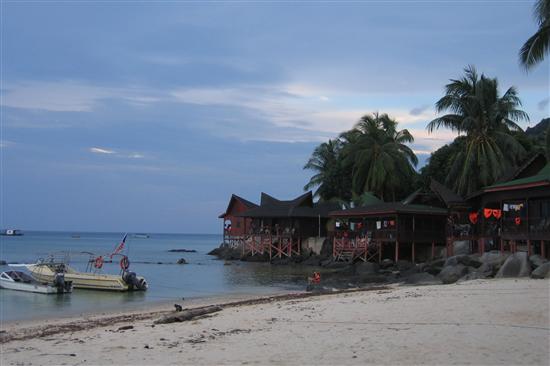These chalets cost less than a Singapore Sling in Singapore! These chalets cost less than a Singapore Sling in Singapore!