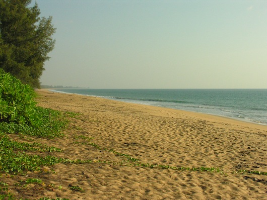 If you like long walks on secluded beaches, Ko Phra Thong is for you. If you like long walks on secluded beaches, Ko Phra Thong is for you.