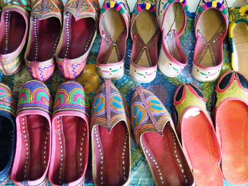 handmade embroidered shoes_amrapalli_fisherman's village