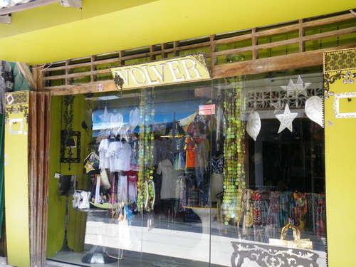 volver clothing_fisherman's village