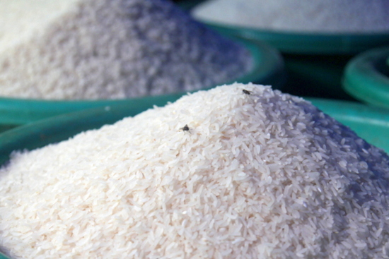 Everyone and everything likes the rice at the market Everyone and everything likes the rice at the market