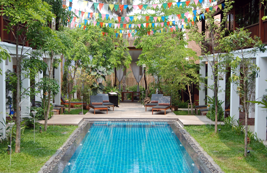 LP_Le Sen Hotel pool_Cindy Fan