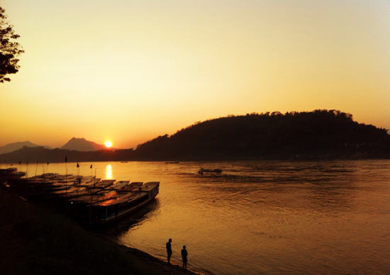A boat cruise, our favourite way to spend sunset and observe life on the river.