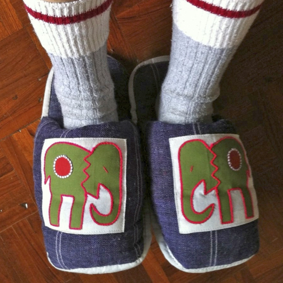 LP_Shopping_elephantslippers_CFan550