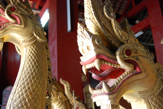 Nagas on King Sisavangvong's funeral chariot