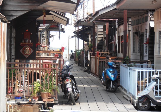 The Lee Jetty, dating from the 1960s, is wide and open.