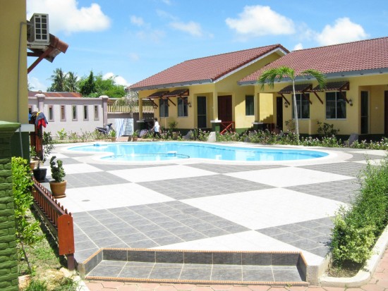 Picture perfect swimming pool.