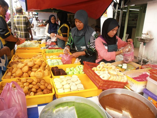 Sticky Malay sweets, known as 'kuih', are a big favourite at the bazaars.
