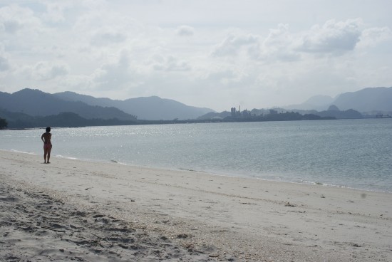 Yes, this beach is a stone's throw from the Isa Motel.