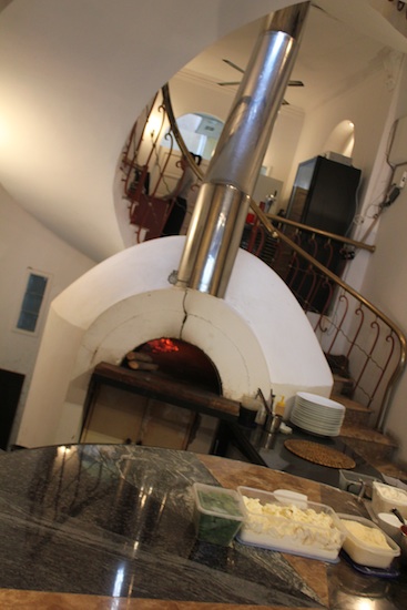 I need one of these in my house! I need one of these in my house!