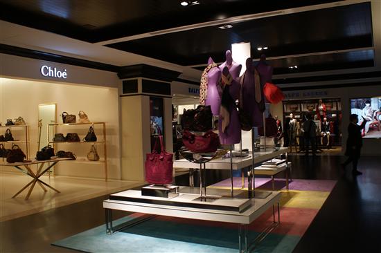 Luxury shopping without the crowds.