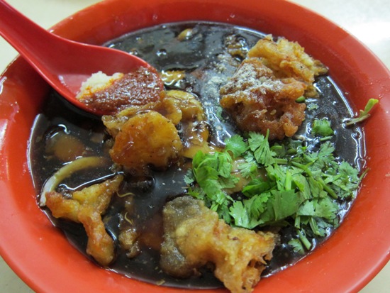 Lor mee tastes much better than it looks - don't be deceived by the black gooey appearance.