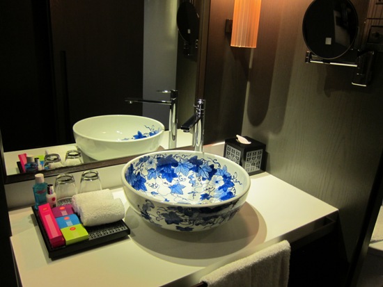 Chinoiserie style right down to the sink.