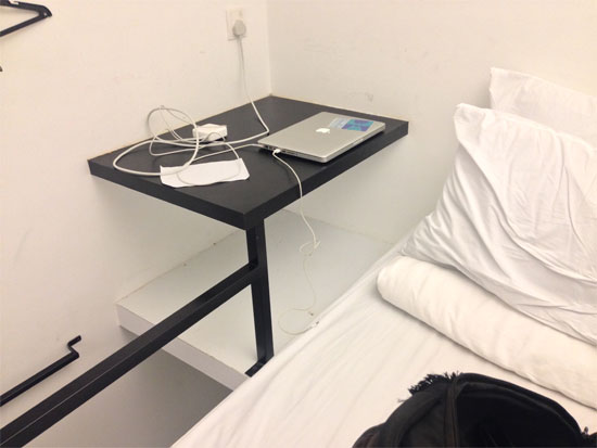 Single bed workstation.