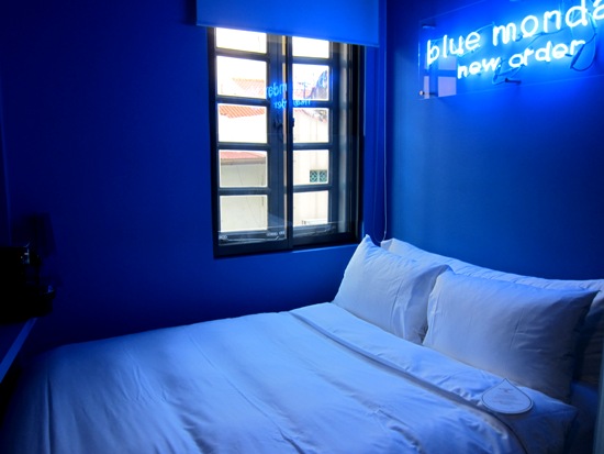 Why not get your blue Monday even more blue by staying in this cobalt-hued Pantone room at Wanderlust?