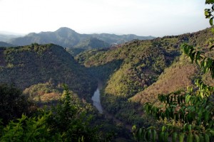 Just north of Tha Ton the Kok disappears into Burma