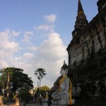The moon emerges of Wat Yai Chai Mongkhun.