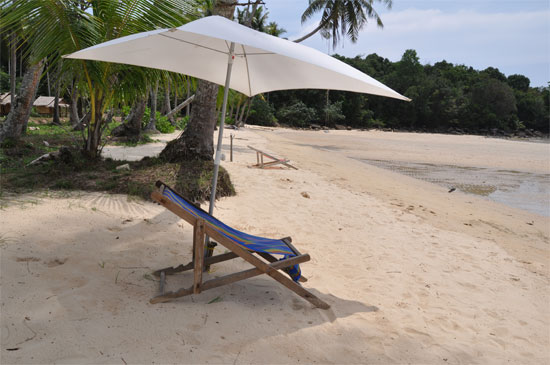 People queing for deckchairs everywhere.