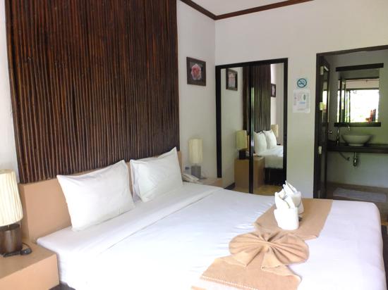 And that's the cheap room. Not too shabby.