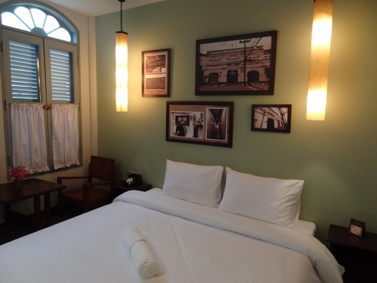 Superior room with a private bathroom.