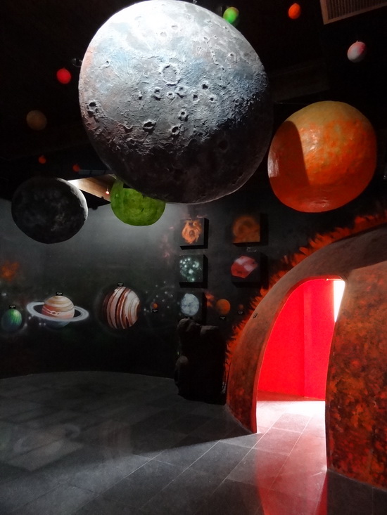 Name that planet. The museum's space hall.