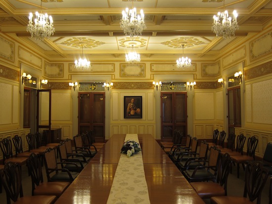 One of many grand rooms where kings once plotted their next move.