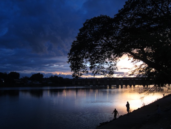 Into the twilight along the Mae Ping.