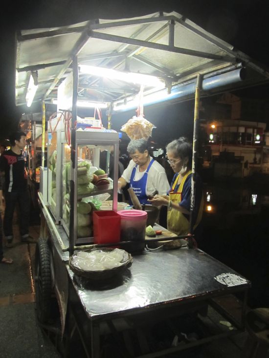 kuay teow's som tham neighbor