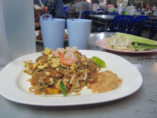 a steaming hot dish at pad thai lung kaew